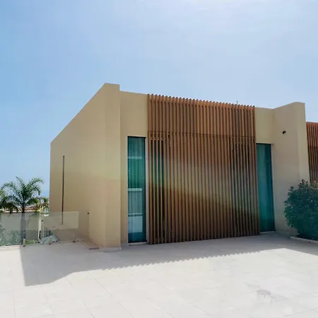فندق Infinity Coast بالاسي